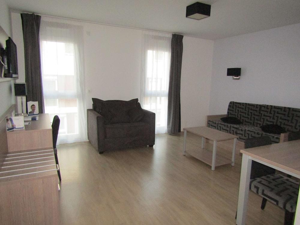 Tulip Inn Massy Palaiseau - Residence Exteriér fotografie